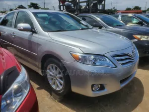 Toyota Camry 2010 Silver