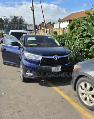 Toyota Highlander Limited 4dr SUV AWD (3.5L 6cyl 6A) 2014 Blue