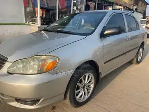 Toyota Corolla LE 2004 Silver