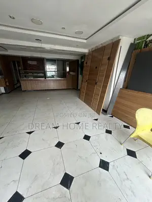 Perfect Shop Space in Lekki 1, Perfect for Fast Food/Restaurant