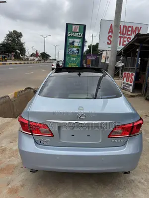 Lexus ES 350 2011 Blue