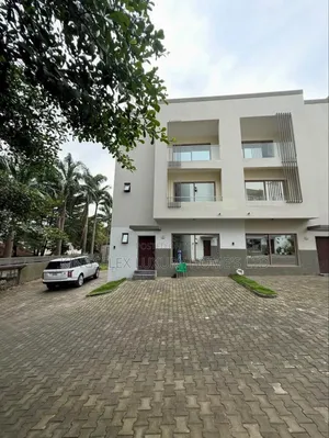 5bdrm Townhouse/Terrace in Estate, Maitama for sale