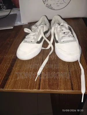 Neatly Used Vans Cru Sneakers, Timeless Streetwear. Size 38/39