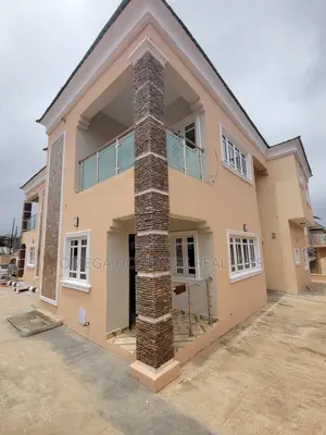 4bdrm Duplex in Kolapo Ishola Gra, Akobo for rent