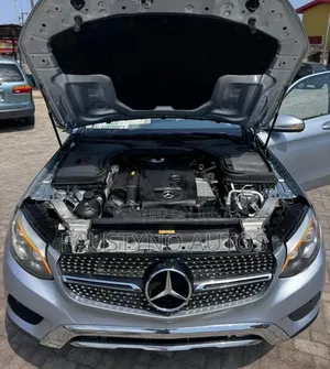 Mercedes-Benz GLC-Class 2016 Blue