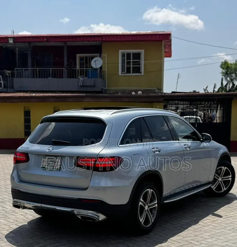 Mercedes-Benz GLC-Class 2016 Blue