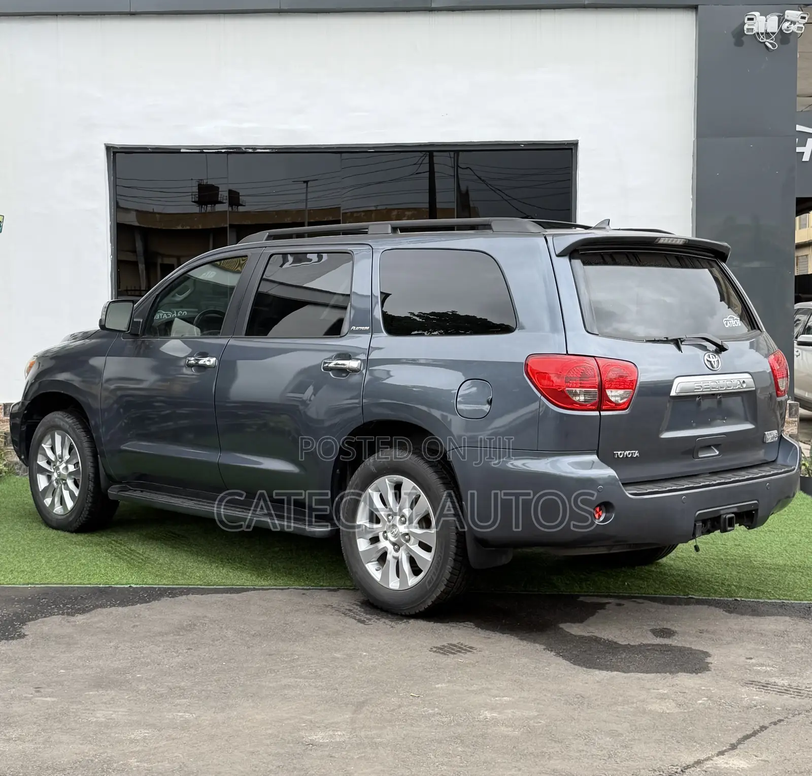 Toyota Sequoia 2013 Blue