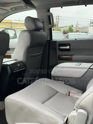 Toyota Sequoia 2013 Blue