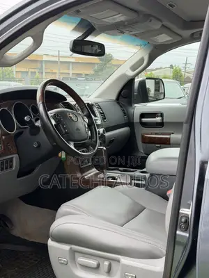 Toyota Sequoia 2013 Blue