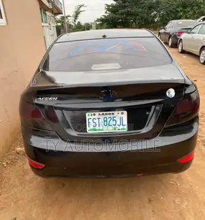 Hyundai Accent 2012 Black