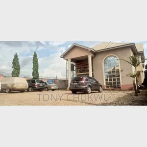 8bdrm Duplex in Enugu for sale