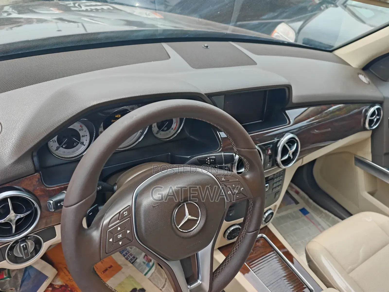 Mercedes-Benz GLK-Class 2015 Brown
