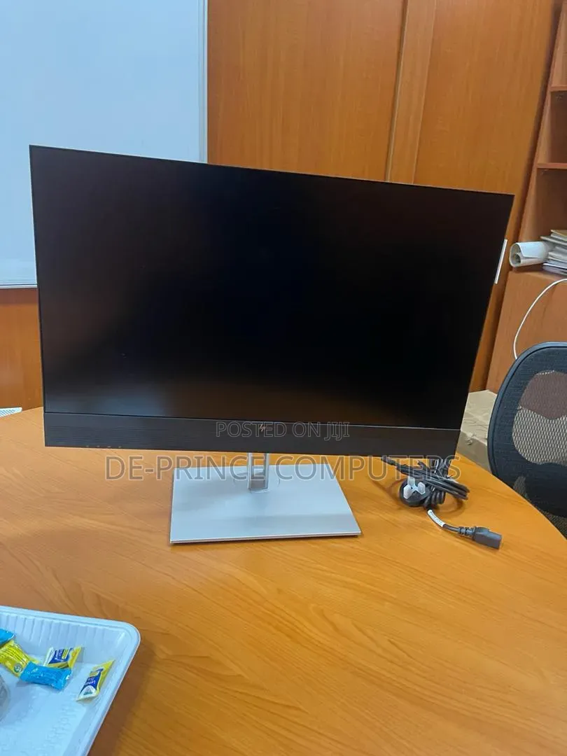 Desktop Computer HP EliteOne 800 G3 8GB Intel Core i5 SSD 256GB
