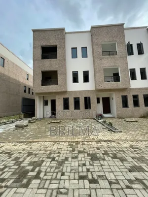 4bdrm Duplex in Gaduwa for sale