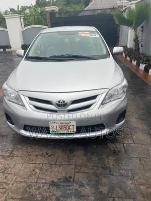 Toyota Corolla 2012 Silver
