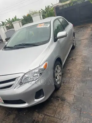 Toyota Corolla 2012 Silver