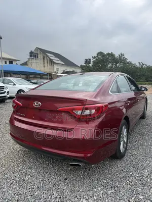 Hyundai Sonata SE 4dr Sedan (2.4L 4cyl 6A) 2015