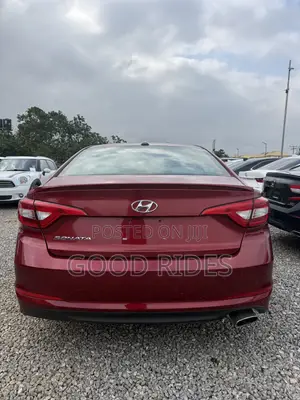 Hyundai Sonata SE 4dr Sedan (2.4L 4cyl 6A) 2015