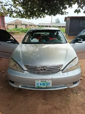 Toyota Camry 2004 Silver