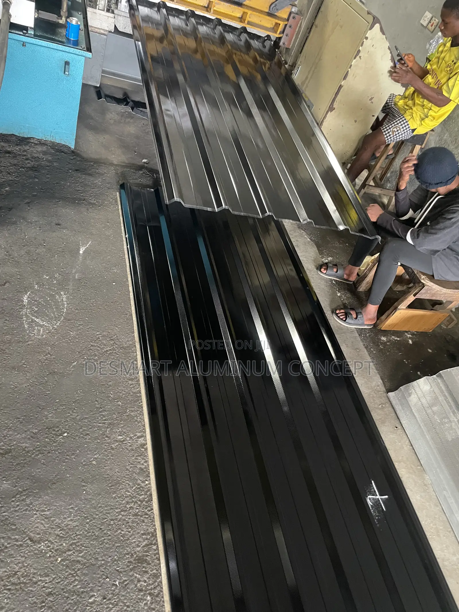 Desmart Roofing: Strength Starts From the Top