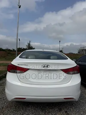 Hyundai Elantra GLS Sedan FWD (1.8L 4cyl 6A) 2013 White
