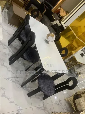 Quality Dining Set It Comes in White Chairs Too
