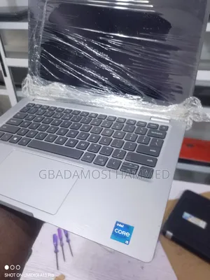 Laptop Dell Latitude 5320 8GB Intel Core i5 SSD 256GB