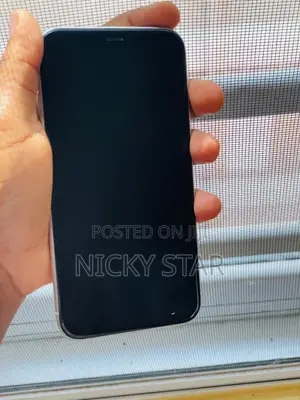 Apple iPhone XR 64 GB White
