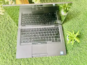 Laptop Dell Latitude 5400 8GB Intel Core i7 SSD 256GB