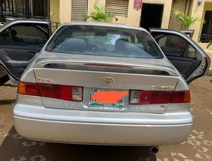 Toyota Camry 2001 Silver