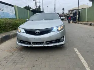 Toyota Camry 2012 Silver