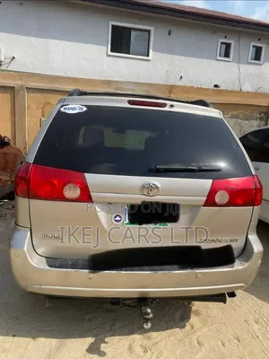 Toyota Sienna 2008 Gold