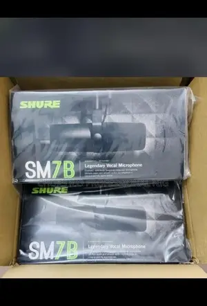 Shure SM7B Legendary Vocal Microphone