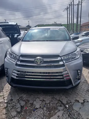 Toyota Highlander 2019 Silver