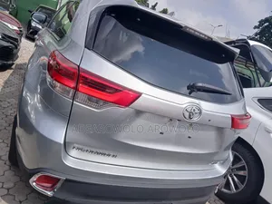 Toyota Highlander 2019 Silver