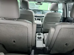Toyota Highlander 2019 Silver