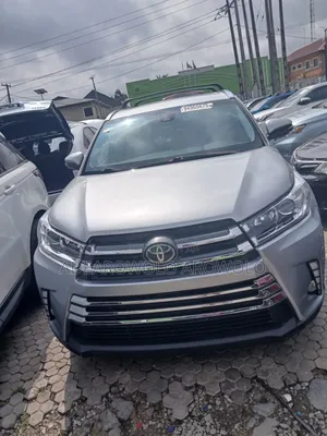 Toyota Highlander 2019 Silver