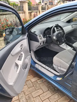Toyota Corolla LE 4dr Sedan (1.8L 4cyl 4A) 2012 Blue