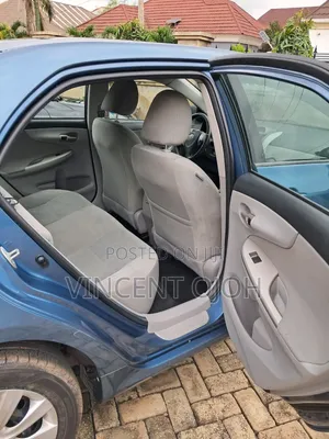 Toyota Corolla LE 4dr Sedan (1.8L 4cyl 4A) 2012 Blue