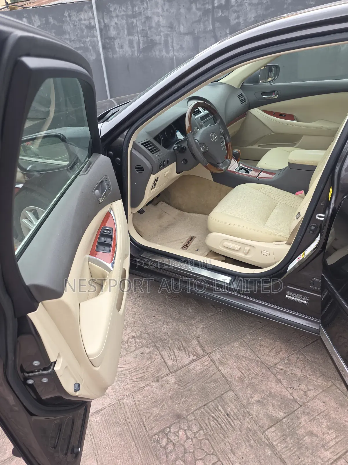 Lexus ES 350 2011 Brown