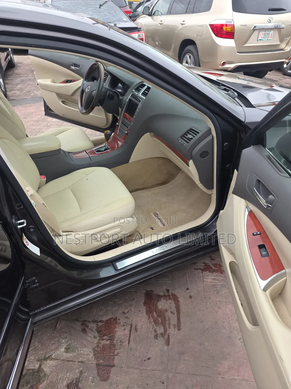Lexus ES 350 2011 Brown