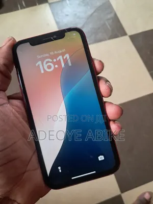 Apple iPhone XR 64 GB Red
