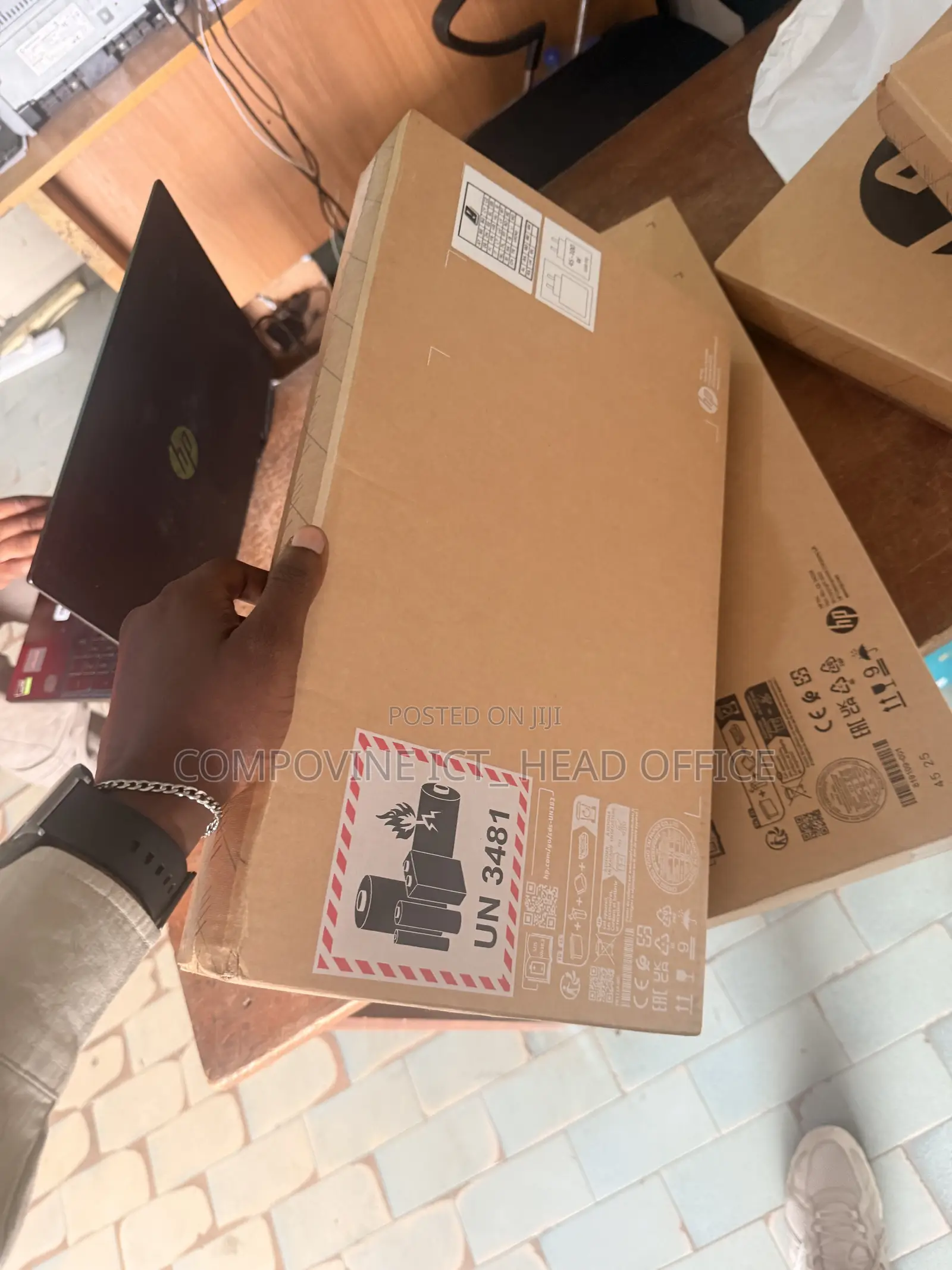 New Laptop HP 240 8GB Intel Core i5 SSD 512GB