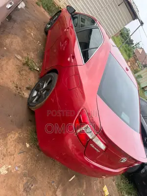 Toyota Camry SE V6 4dr Sedan (3.5L 6cyl 6A) 2013 Red