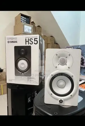 Yamaha HS5 Powered Studio Monitor Speaker