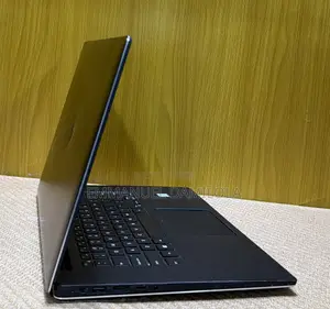 Laptop Dell Precision 5530 16GB Intel Core i9 SSD 512GB