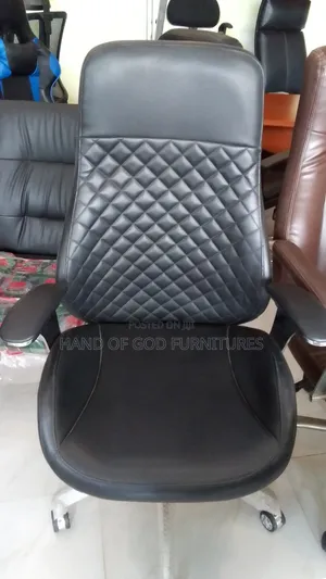Classic Swivel Office Chair