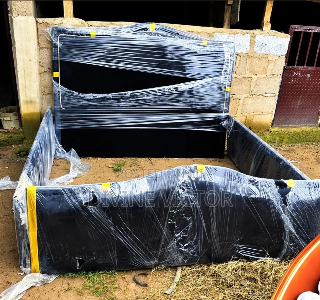 Paded Bed Frame 6/6