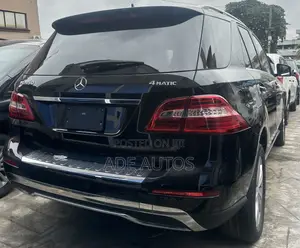 Mercedes-Benz M Class ML350 4dr SUV (3.5L 6cyl 7A) 2015 Black