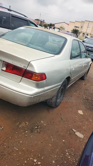 Toyota Camry 2002 Silver